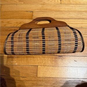 Vintage Bamboo Ratan Straw boho handbag wooden handle Tan Woven Clutch coastal